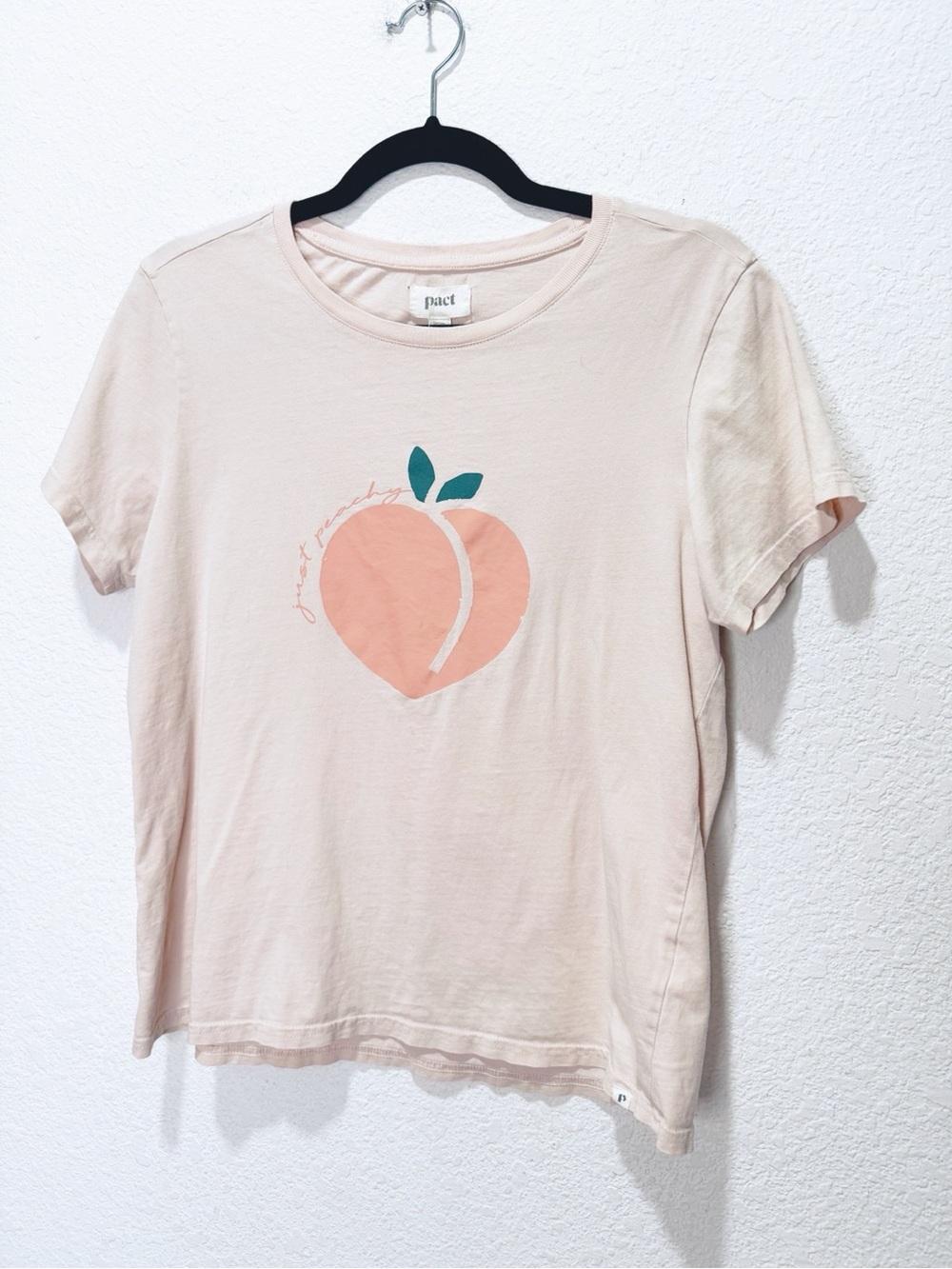 Pact Womens Just Peachy Softspun Organic Cotton Graphic Crew Neck Tee